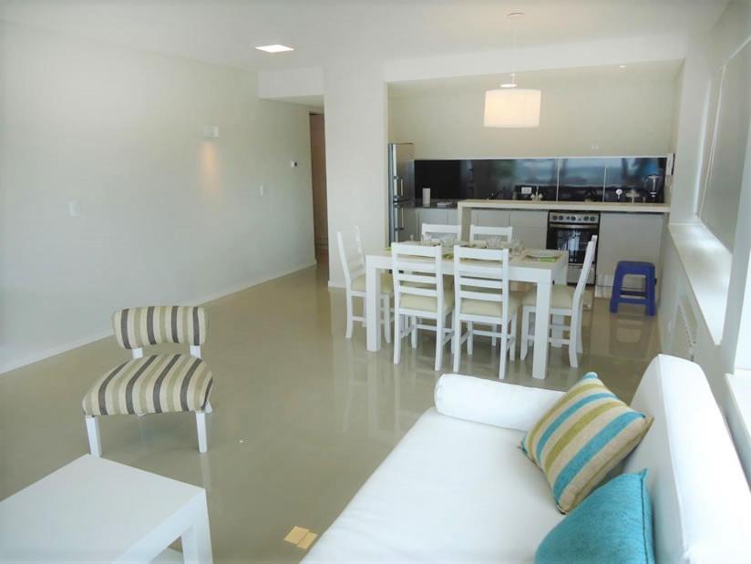 Hotel Tejas Rojas Villa Gesell Exterior photo