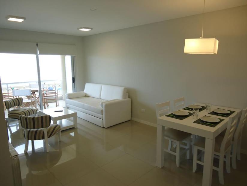 Hotel Tejas Rojas Villa Gesell Exterior photo